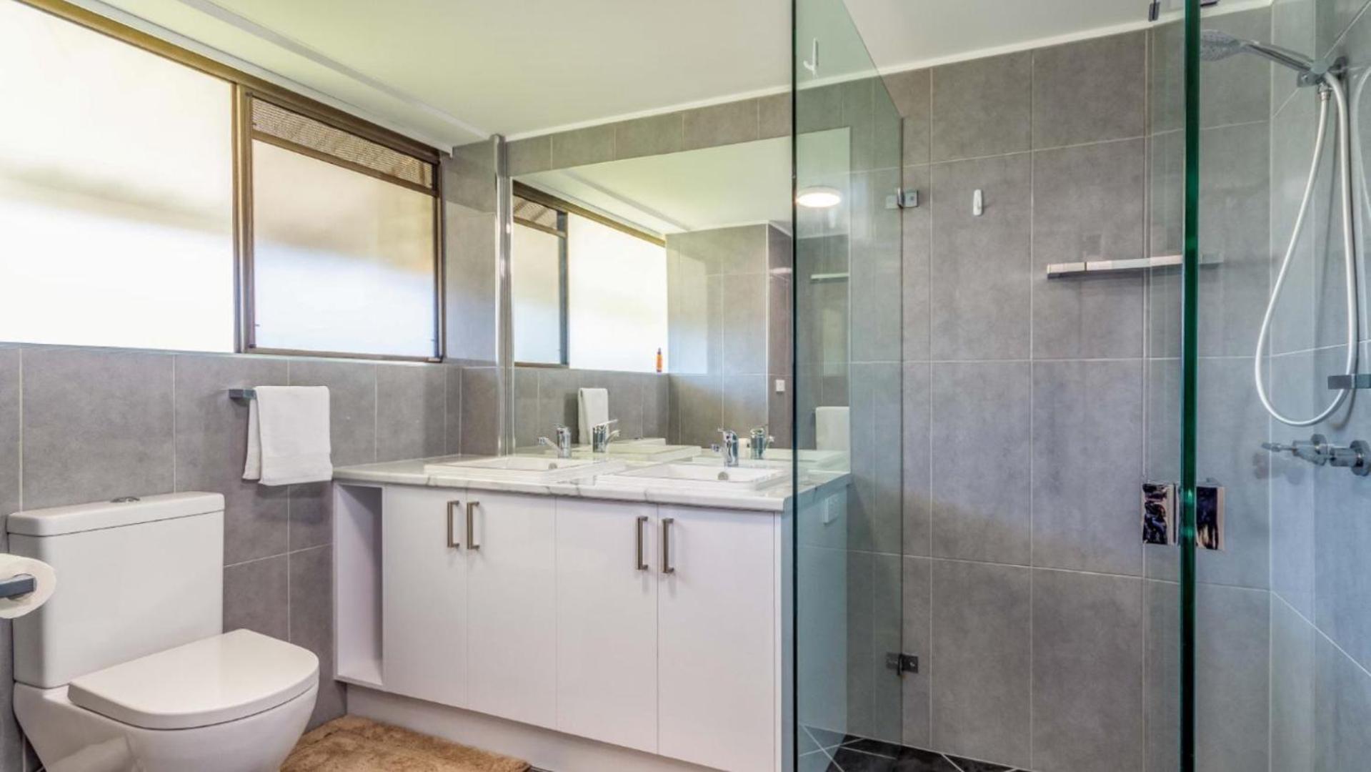 Placid Waters Holiday Apartments Bongaree Buitenkant foto