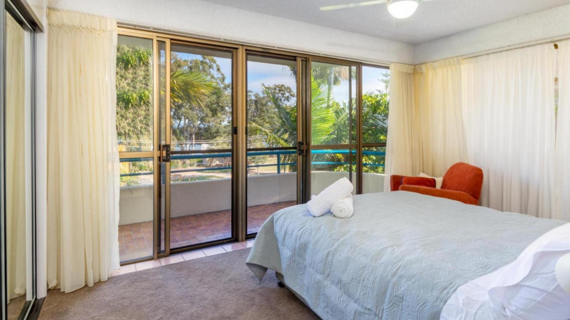 Placid Waters Holiday Apartments Bongaree Buitenkant foto