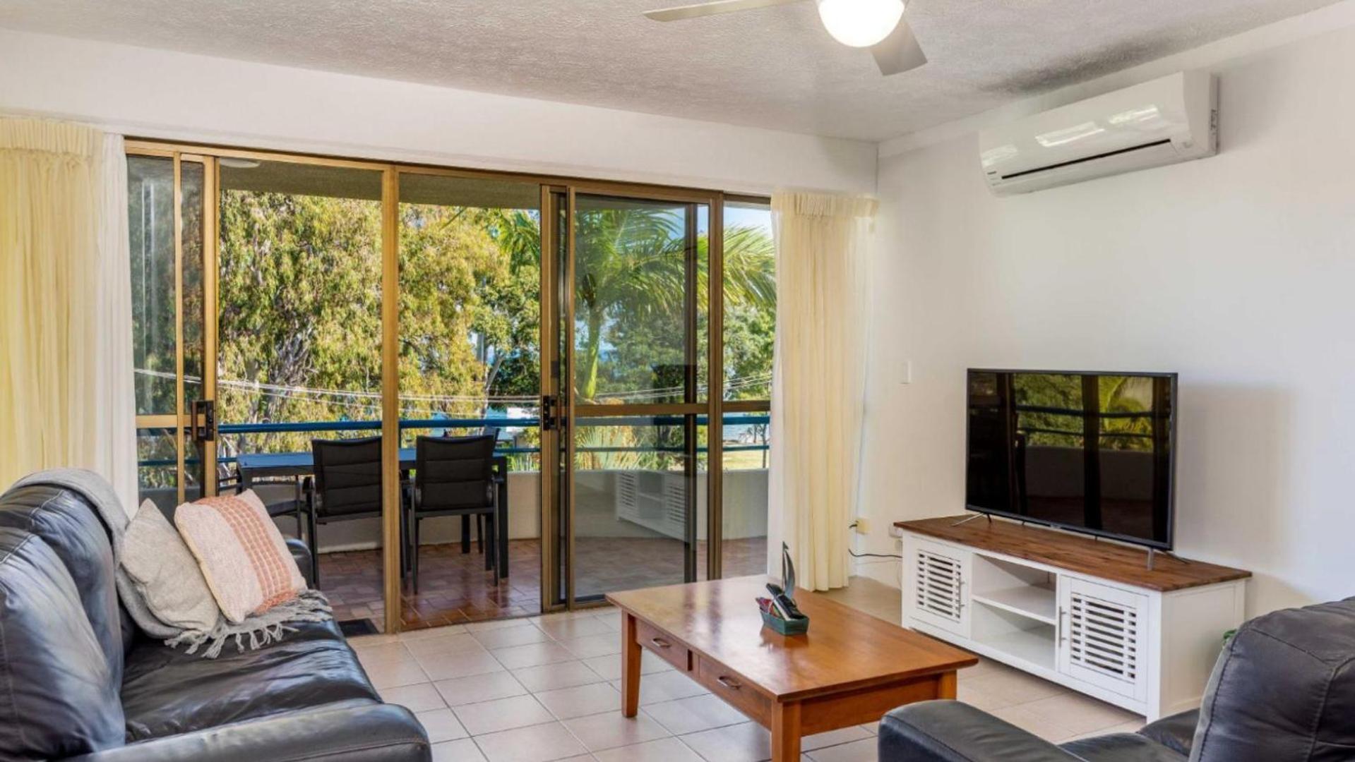 Placid Waters Holiday Apartments Bongaree Buitenkant foto