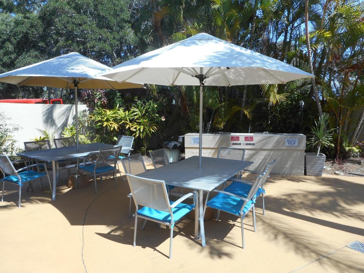 Placid Waters Holiday Apartments Bongaree Buitenkant foto